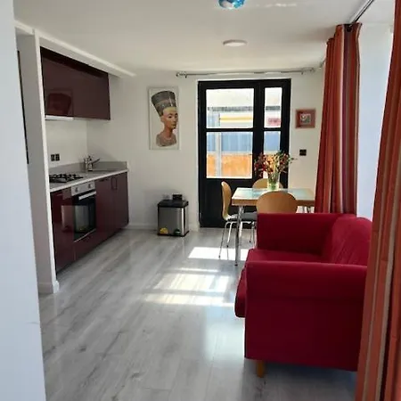 Sutton Coach House *