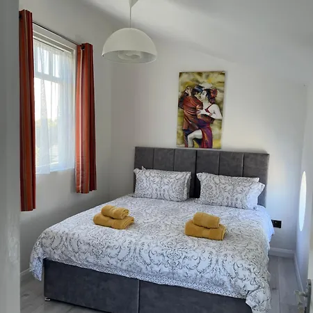 Sutton Coach House * Wexford