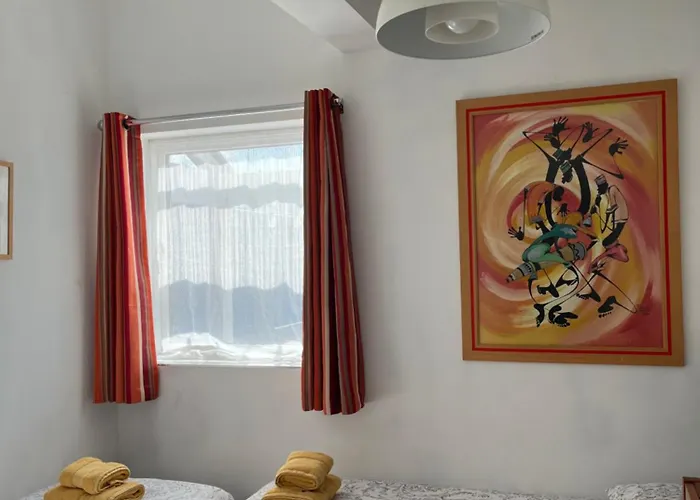 Sutton Coach House Casa de Férias *